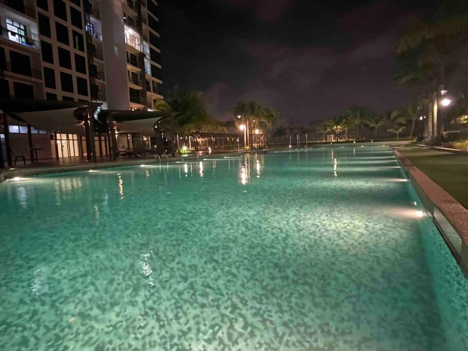 Monic Staycation #green Haven Near Senibong&regency Apartment