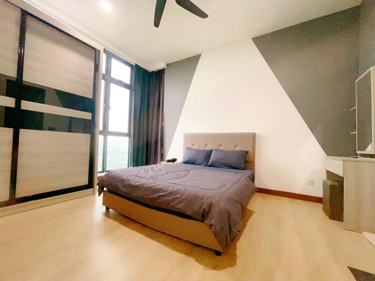 Apartment Monic Staycation #green Haven Near Senibong&regency