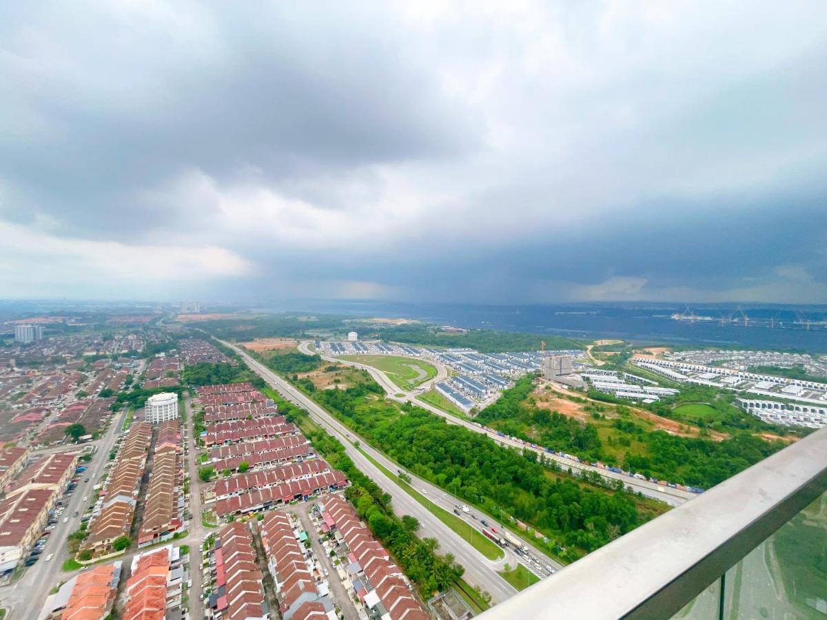 Apartment Monic Staycation #green Haven Near Senibong&regency
