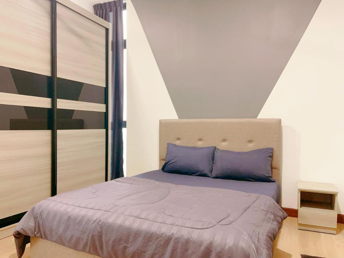Monic Staycation #green Haven Near Senibong&regency Apartment