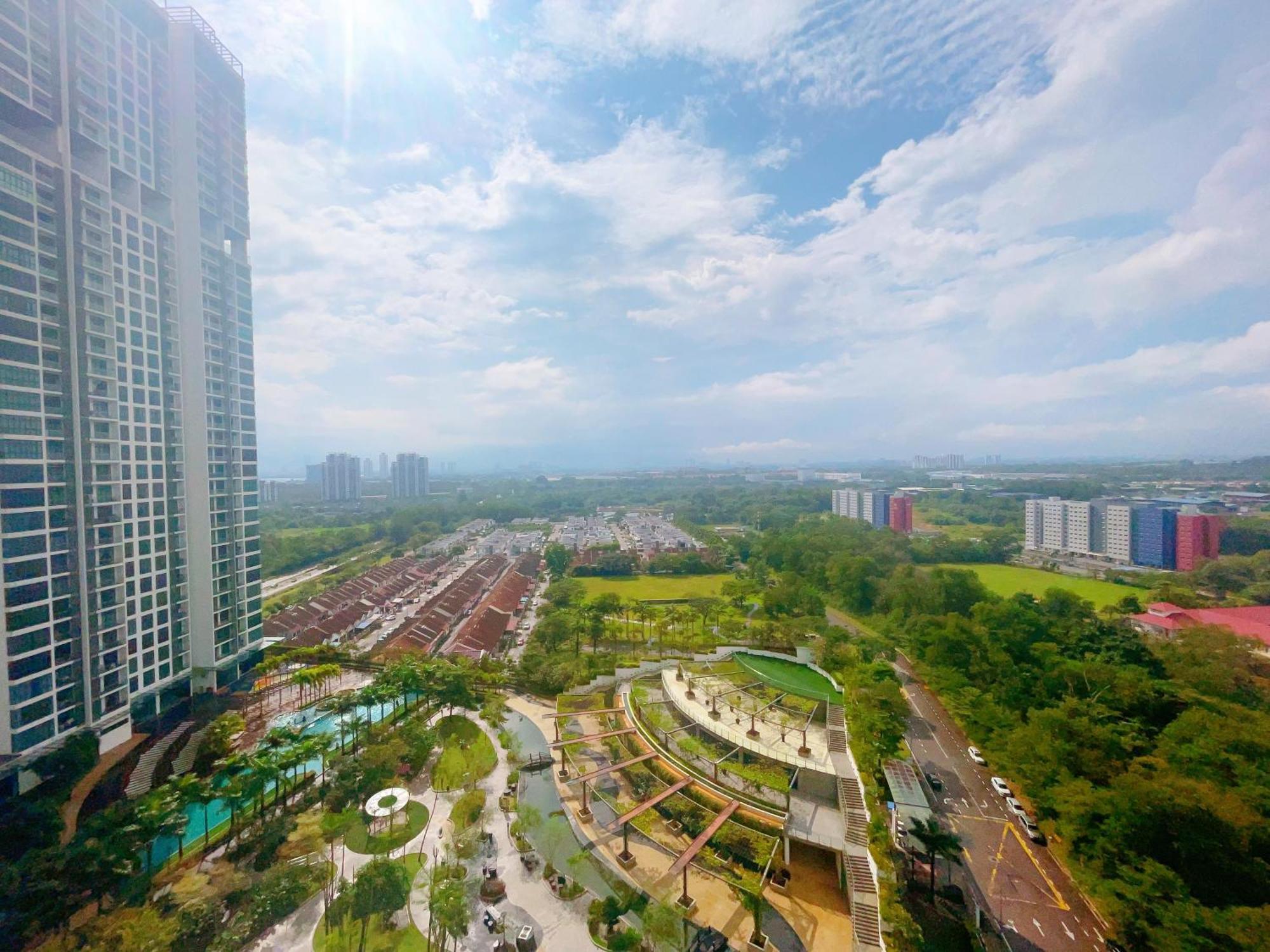 Monic Staycation #green Haven Near Senibong&regency *