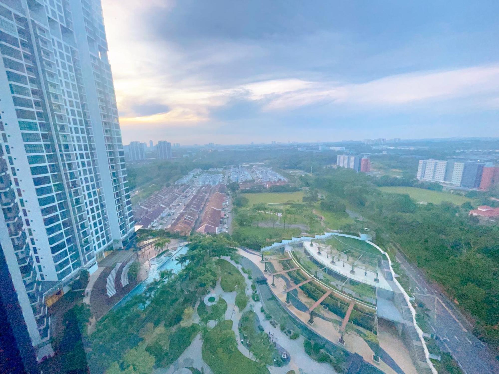 Monic Staycation #green Haven Near Senibong&regency
