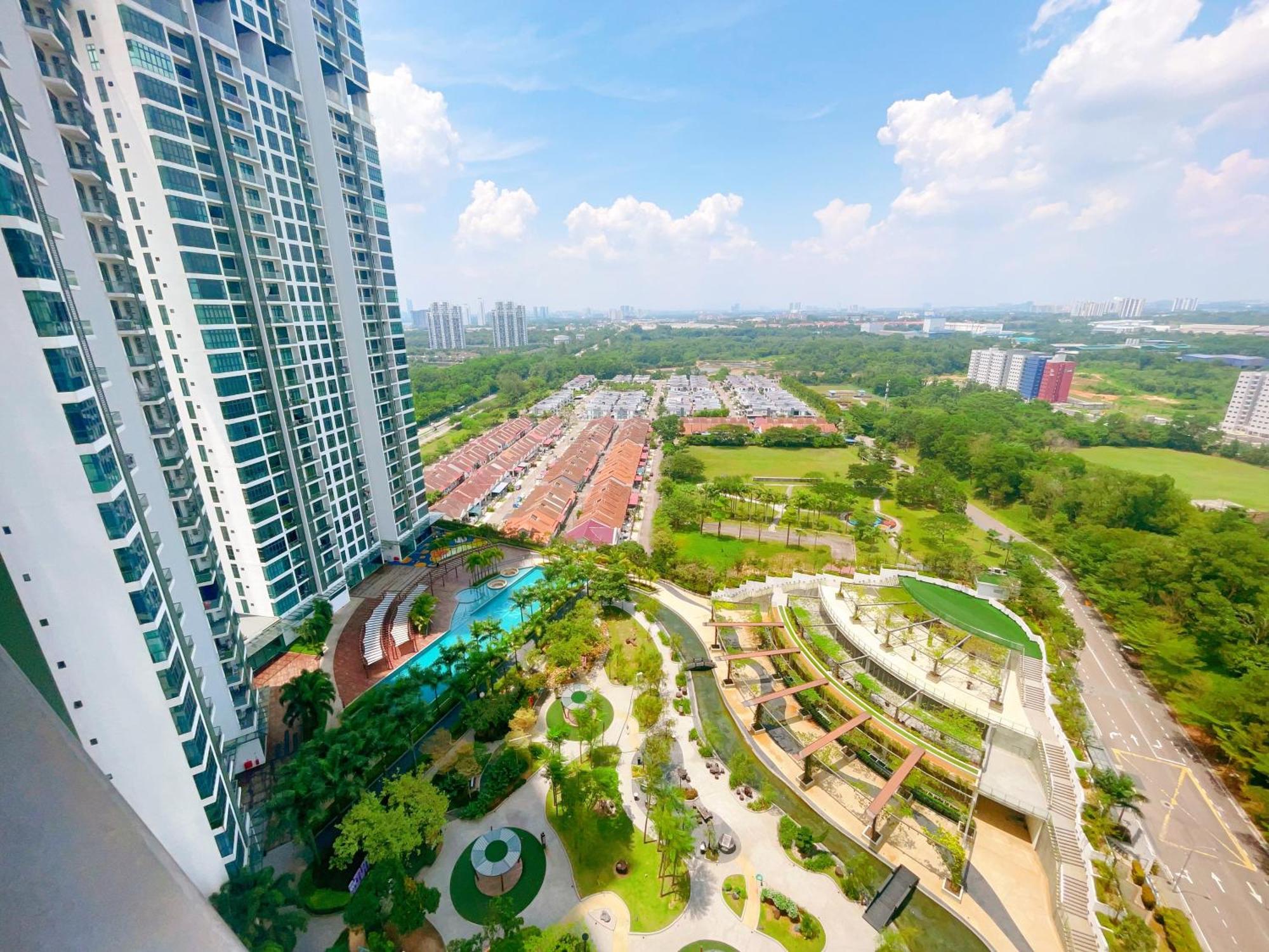 Monic Staycation #green Haven Near Senibong&regency