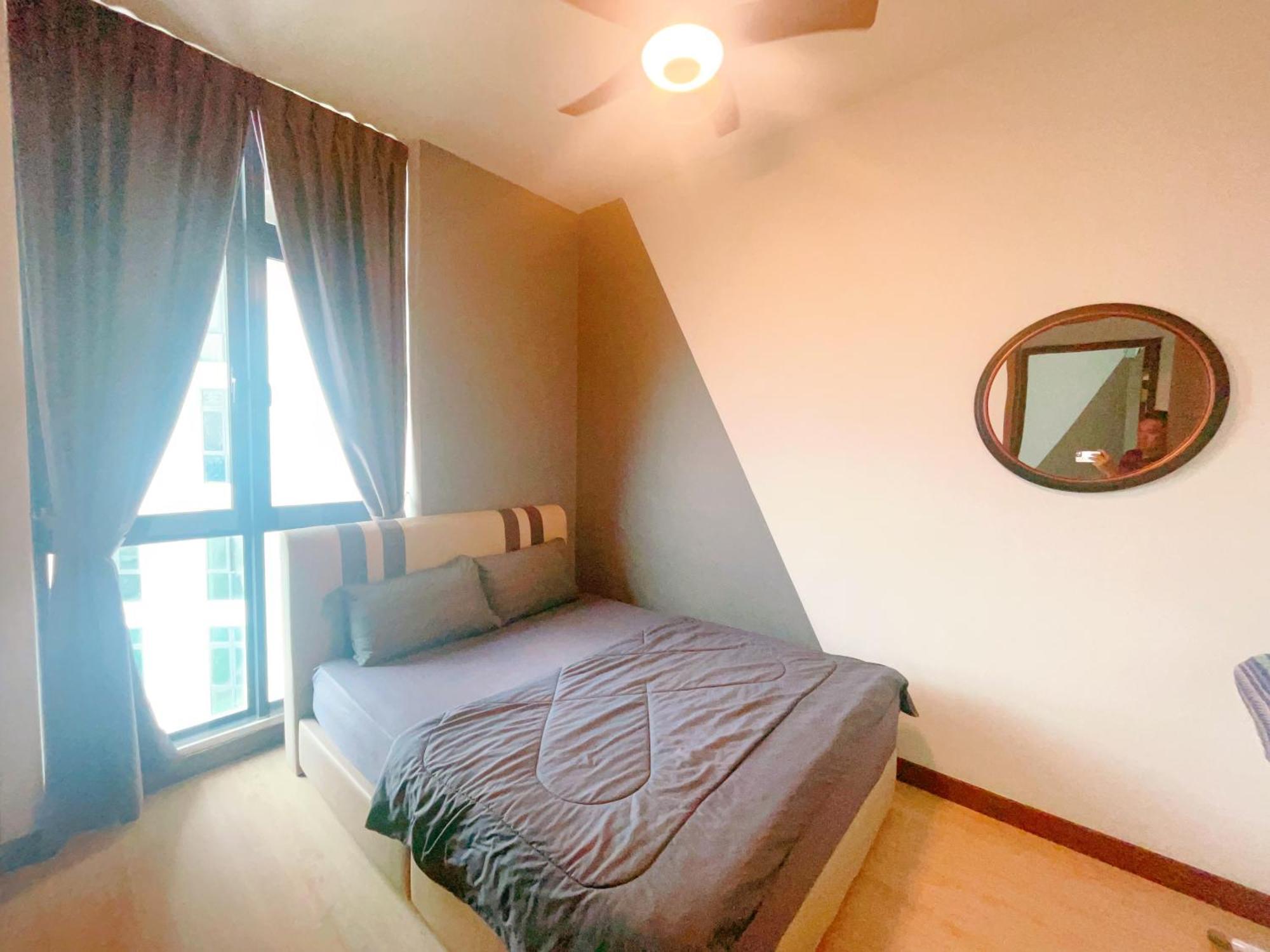 Apartment Monic Staycation #green Haven Near Senibong&regency *