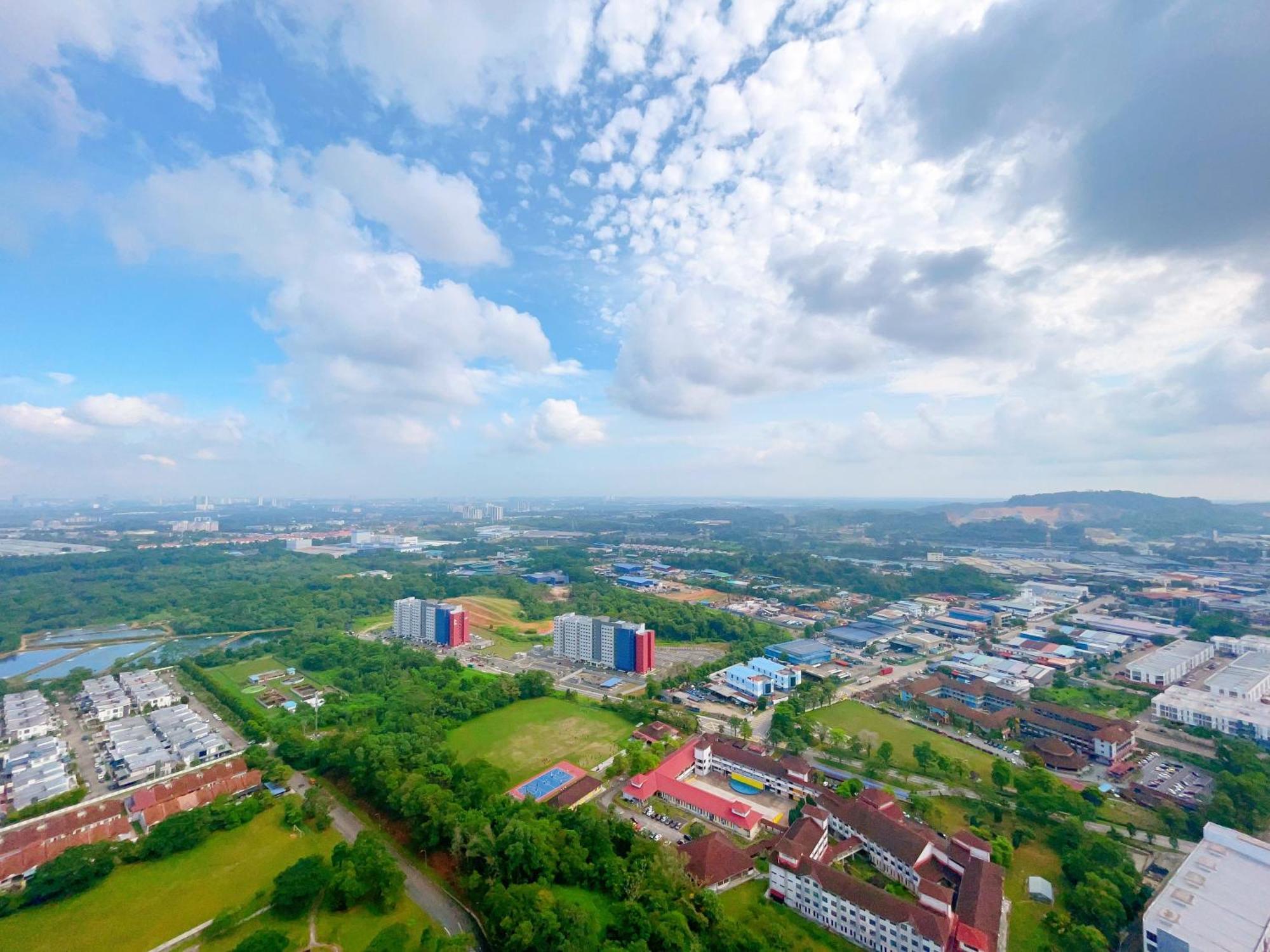 Monic Staycation #green Haven Near Senibong&regency